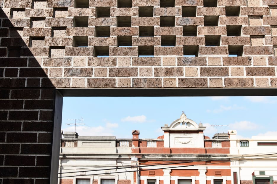 Use of PGH Bricks Eaglethorn on a multi-residential development in Melbourne's Hawthorn.
