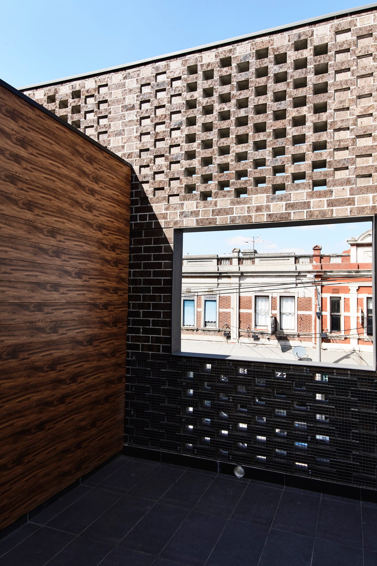 Use of PGH Bricks Eaglethorn on a multi-residential development in Melbourne's Hawthorn.