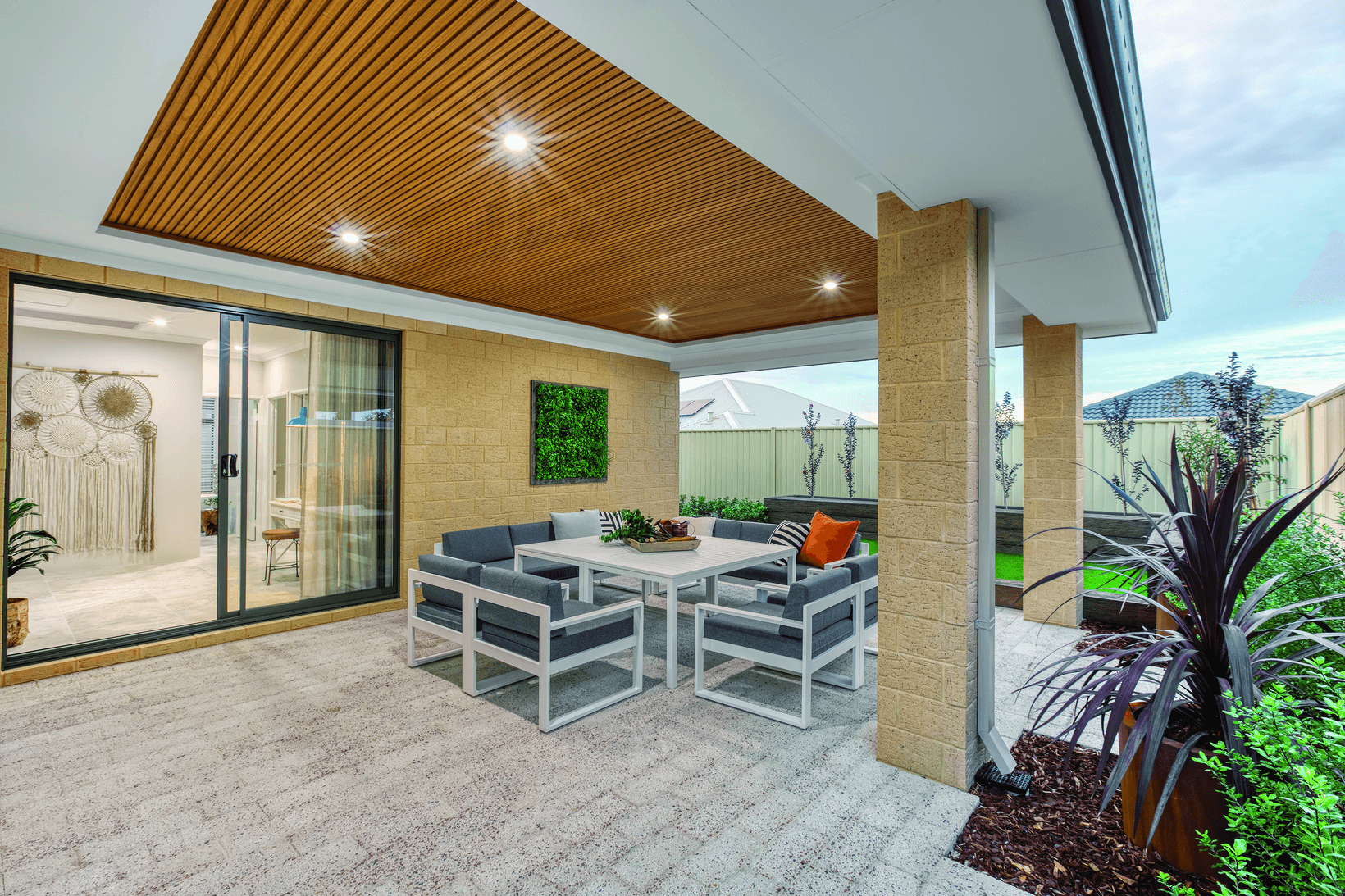 Mandu brick from PGH in Manor range alfresco area