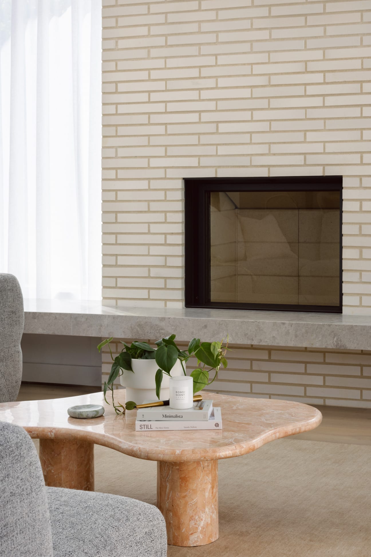 Brick | Blanco Linear, Morada Range