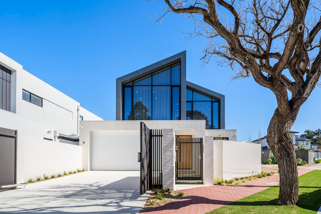 Walkerville project by Diaz Homes, featuring PGH Morada Blanco Linear bricks