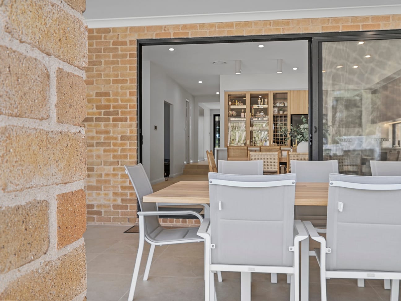 PGH Shoreline Elkhorn bricks used by Casaview Homes