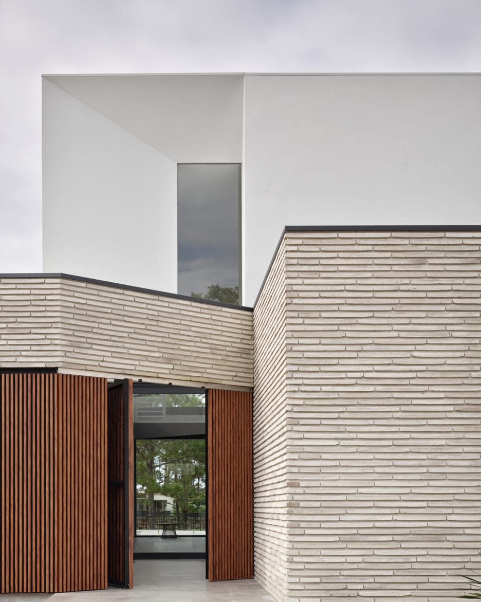 Utzon brick from the Lang Mursten Range.