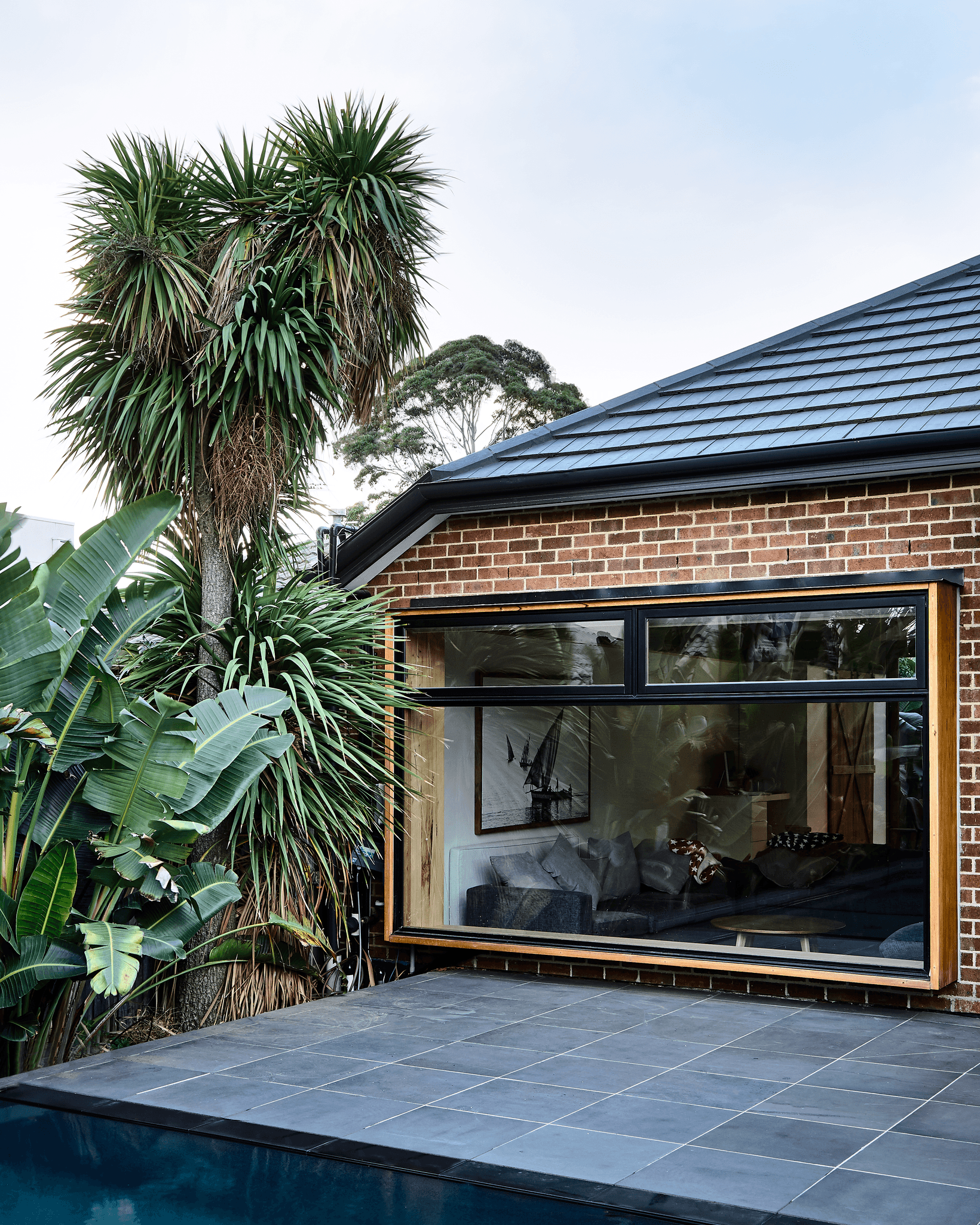 PGH Hartlands brick from the Distinctively Melbourne range, Hilston Homes East Brighton