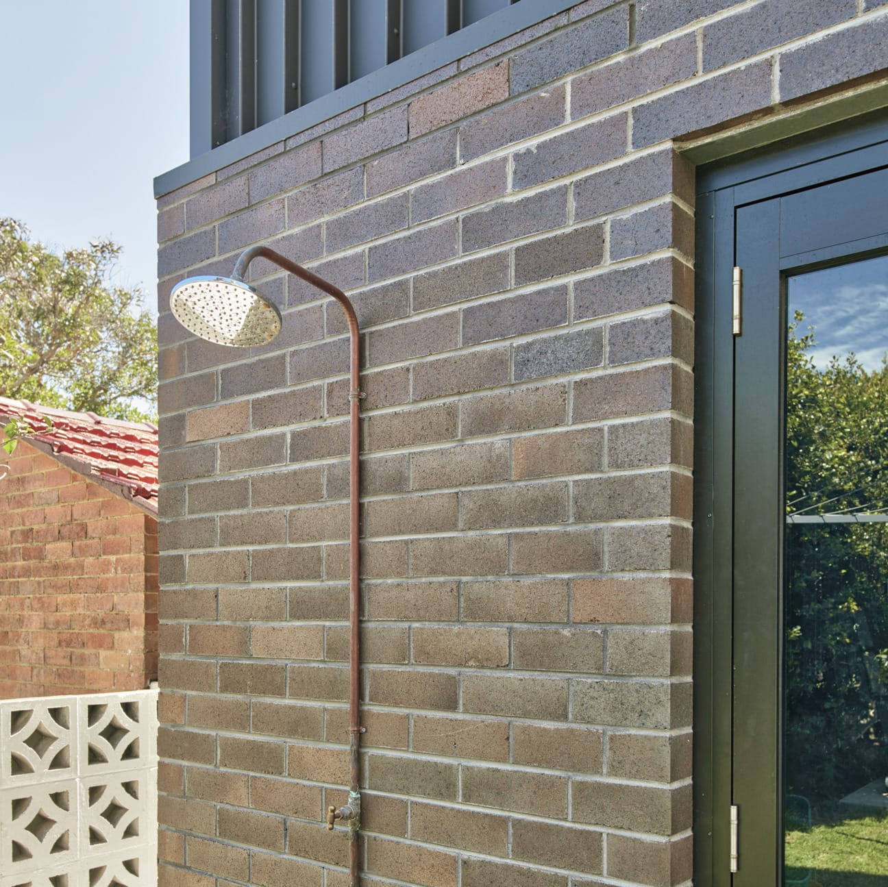 Julian Brenchley uses PGH Bricks to restore 100 year old Californian bungalow-style house in Sydney's Lower North Shore.