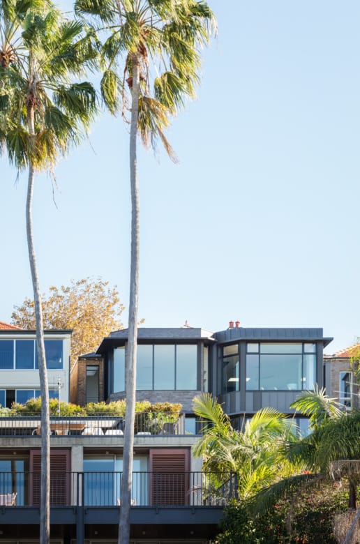 Zuster House in Sydneyâ€™s Kirribilli using Black Beauty brick from the PGH Dry Pressed Architectural range.