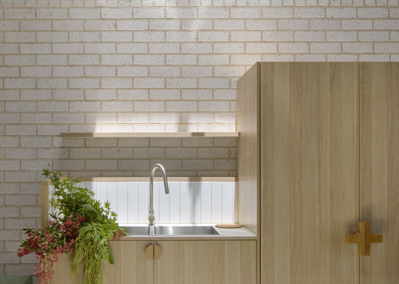 Brick | Fresh White, Simply Hamptons Range