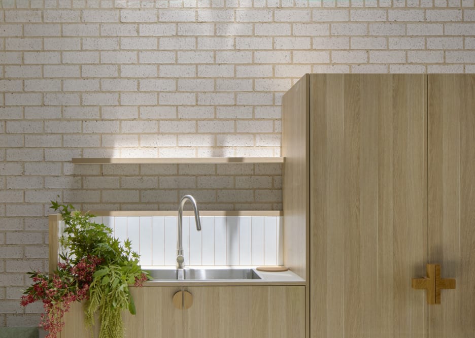 Brick | Fresh White, Simply Hamptons Range