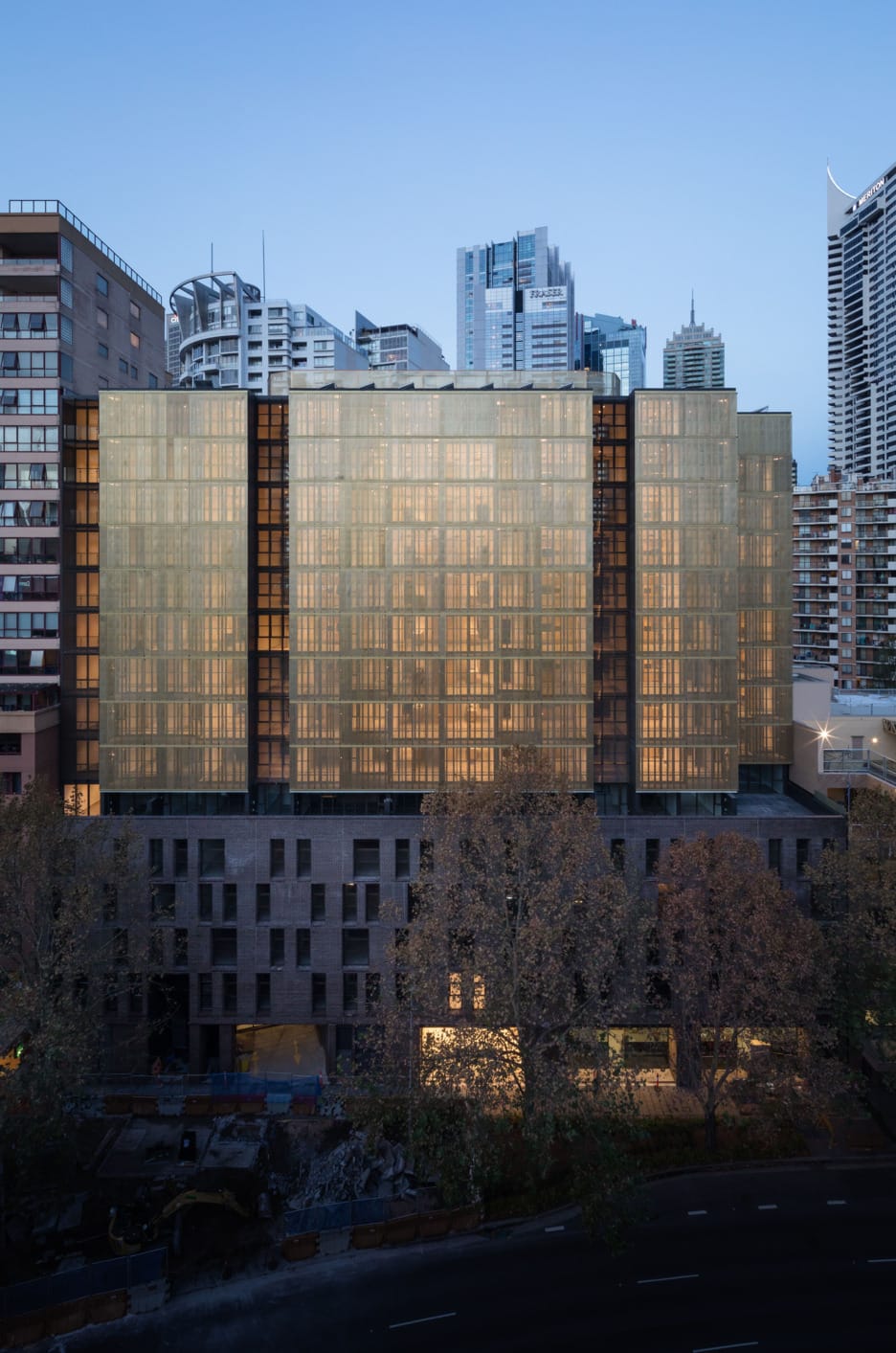 Tzannes uses PGH Mowbray Blue, Dry Pressed Architectural bricks to add a striking new addition to Sydney's Day Street Apartments.