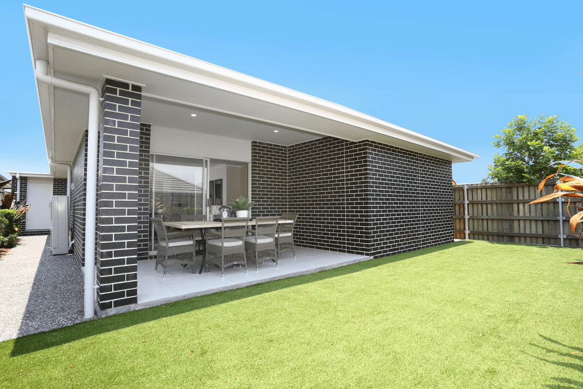 Eclipse brick from PGH in Lunar range outdoor entertainment Bella Properties Qld