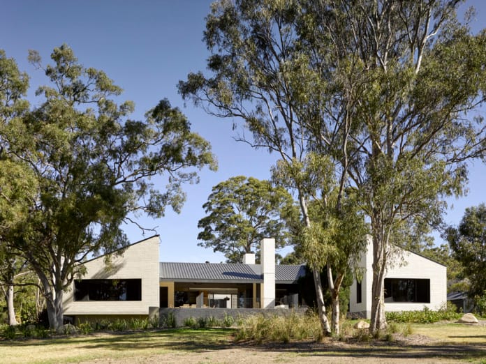 Open Homes Australia present the spectacular Three Chimney House using PGH Bricks