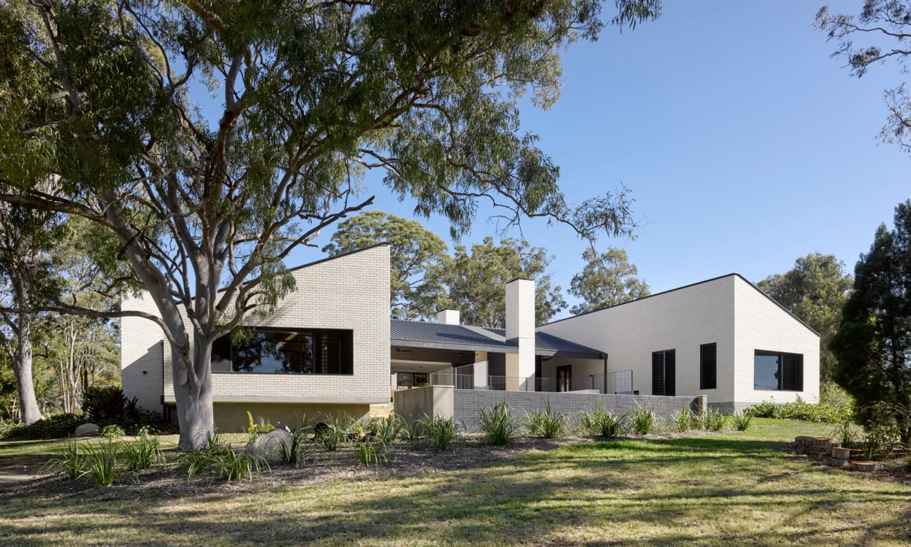 Open Homes Australia present the spectacular Three Chimney House using PGH Bricks