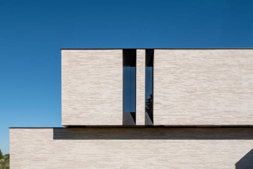 PGH Lang Mursten super linear brick used in Danish architecture style building in Belgium.
