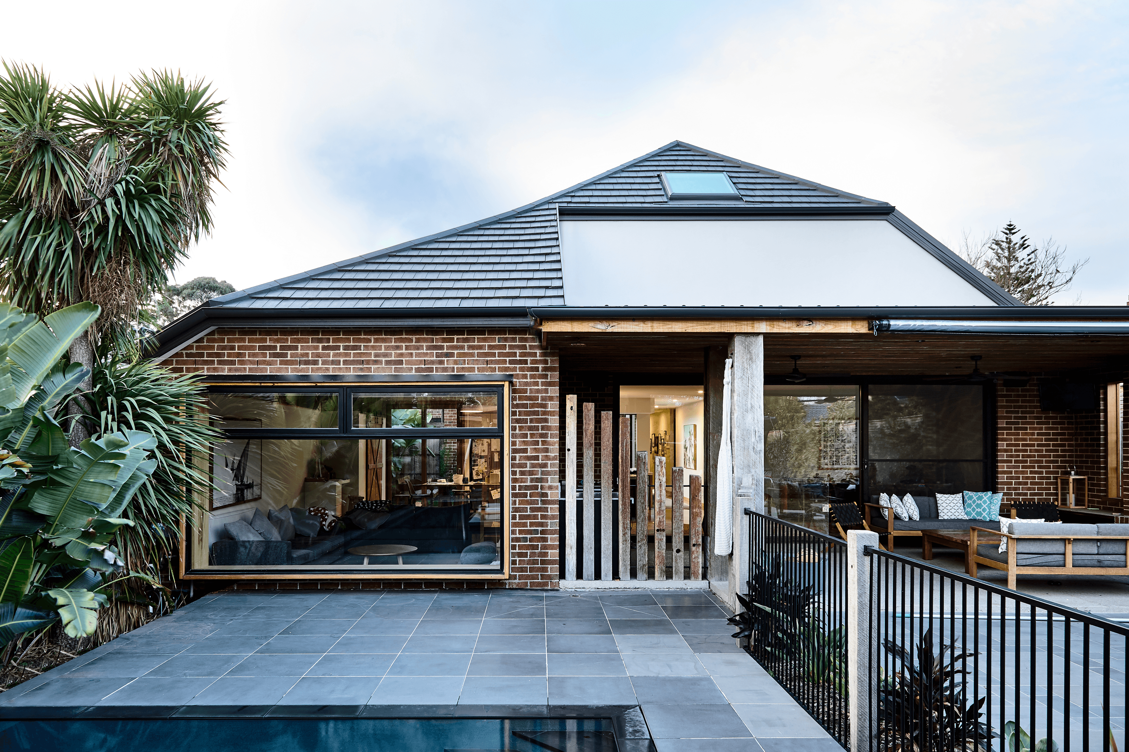 PGH Hartlands brick from the Distinctively Melbourne range, Hilston Homes East Brighton