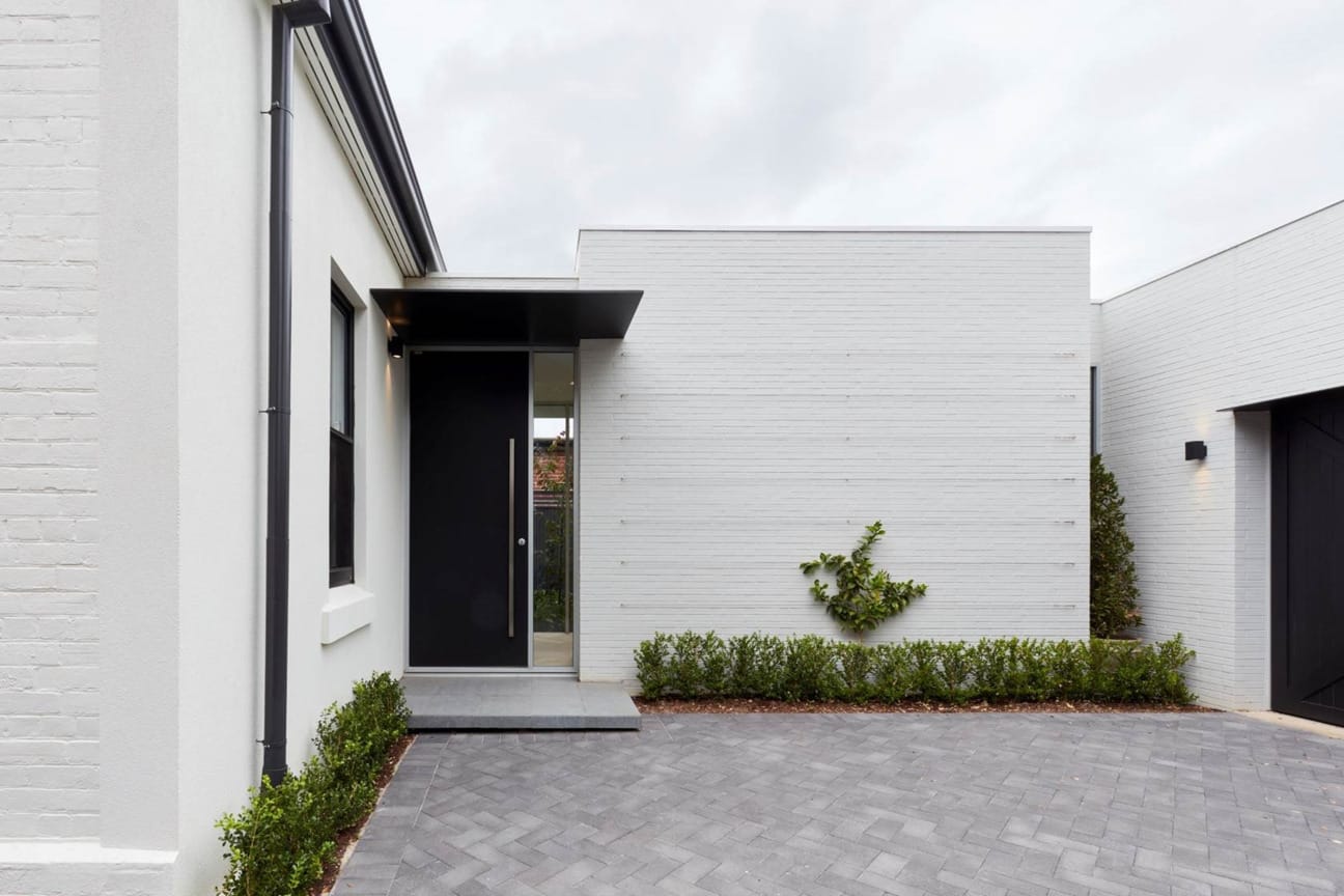 PGH Blacno bricks used in Toorak home with garden.