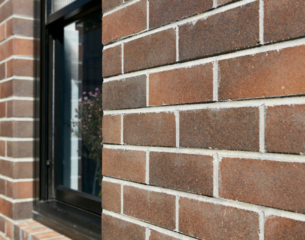 Julian Brenchley uses PGH Bricks to restore 100 year old Californian bungalow-style house in Sydney's Lower North Shore.