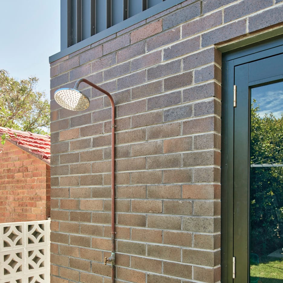 Julian Brenchley uses PGH Bricks to restore 100 year old Californian bungalow-style house in Sydney's Lower North Shore.
