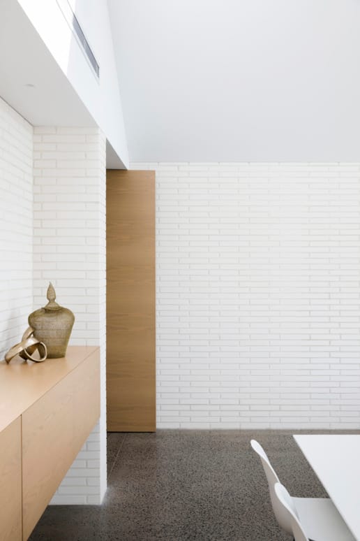 Luxury Hunters Hill home showcasing Linear Blanco bricks from the PGH Morada range.