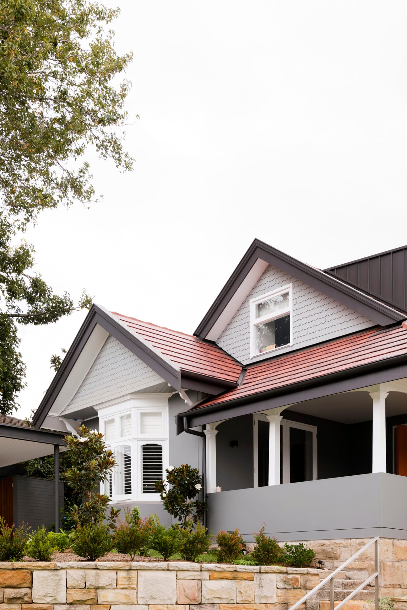 Luxury Hunters Hill home showcasing Linear Blanco bricks from the PGH Morada range.