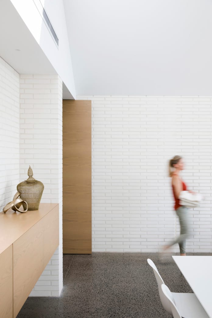 Luxury Hunters Hill home showcasing Linear Blanco bricks from the PGH Morada range.