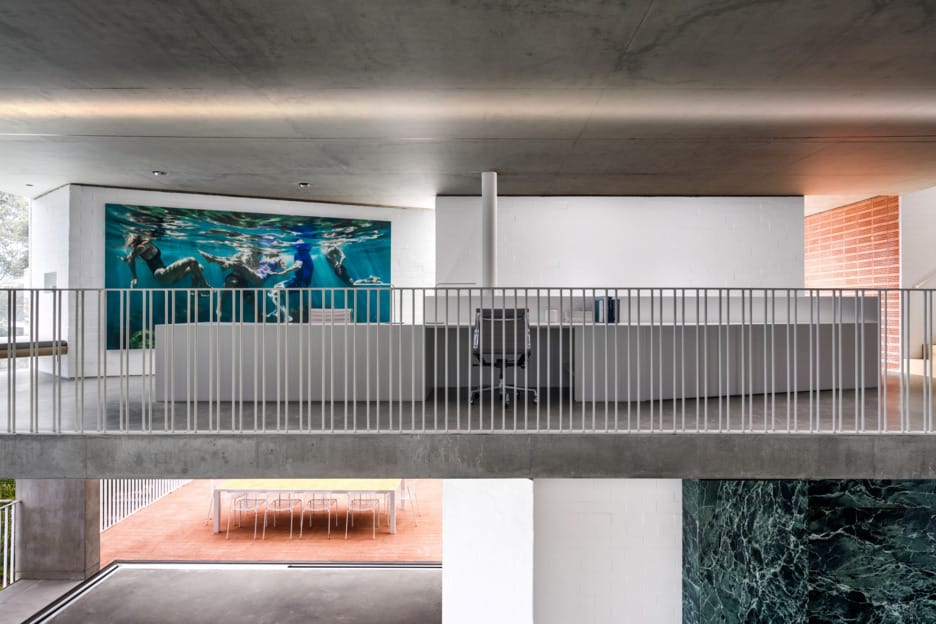 Renato D'Ettorre Architects custom PGH Breeze bricks used in coastal home in Gordons Bay, NSW.