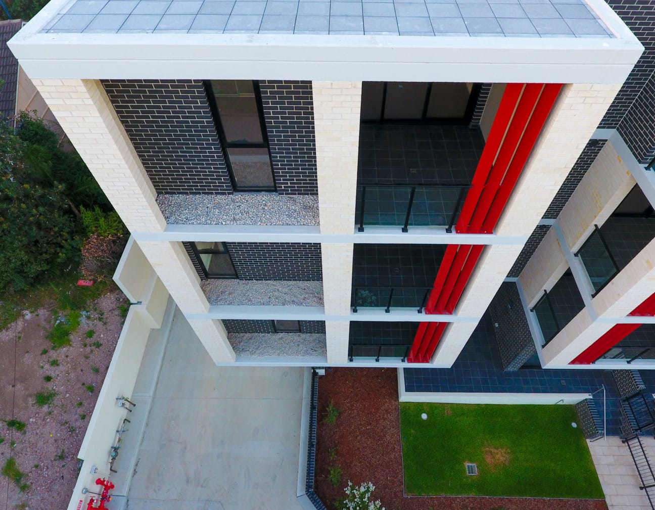 Lawrence Street Peakhurst Apartments project using PGH Bricks Alfresco range as a robust option.