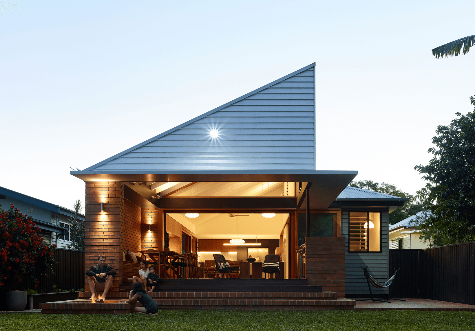 A small post-war cottage in Brisbane uses PGH Smooth range Black and Tan bricks for a modern makeover.