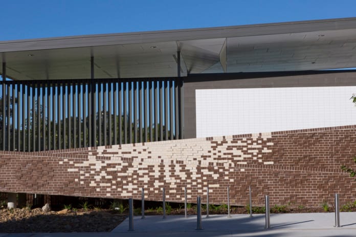 Bellbowrie Pool case study from PGH Bricks showcases the winner of the Think Brick Horbury Hunt Commercial Award for 2013.