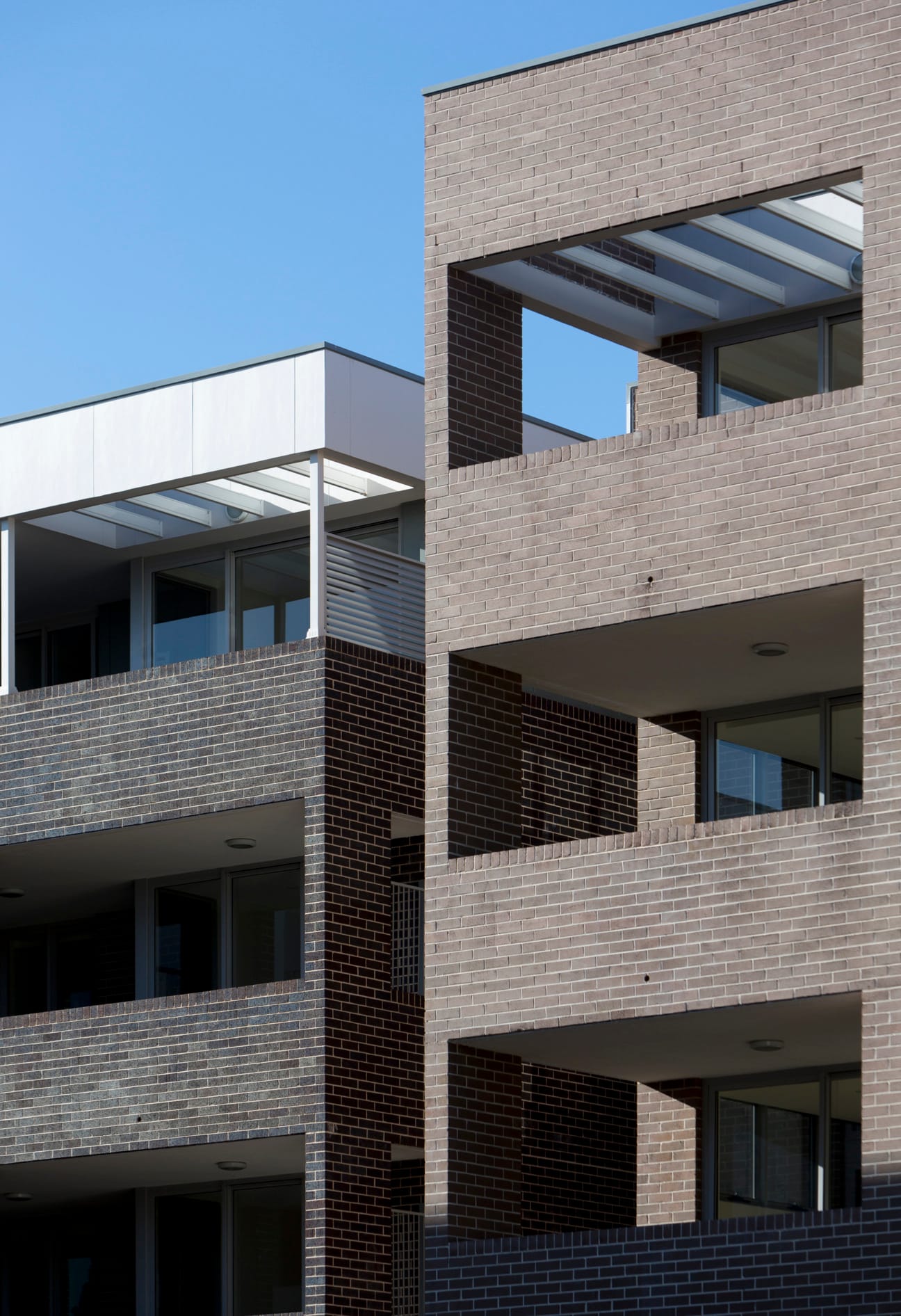 Carleton Estate uses PGH Bricks across the various buildings in the Summer Hill residential development.