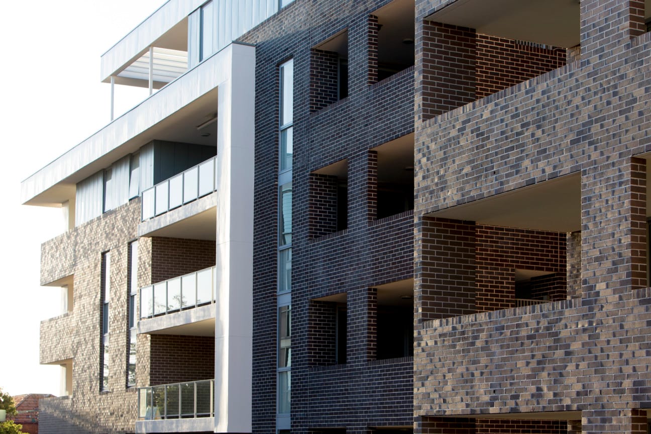 Carleton Estate uses PGH Bricks across the various buildings in the Summer Hill residential development.