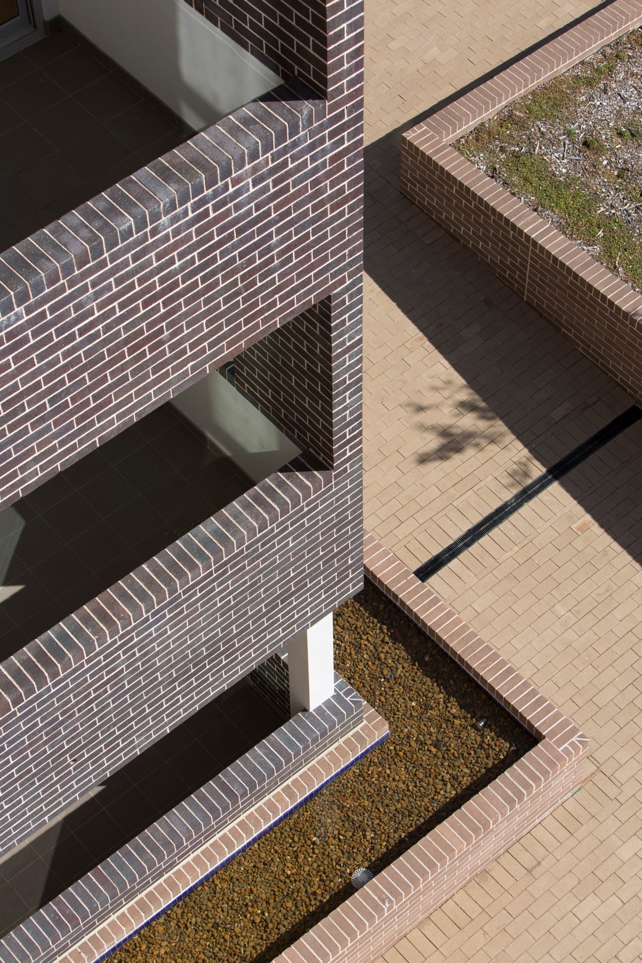 Carleton Estate uses PGH Bricks across the various buildings in the Summer Hill residential development.