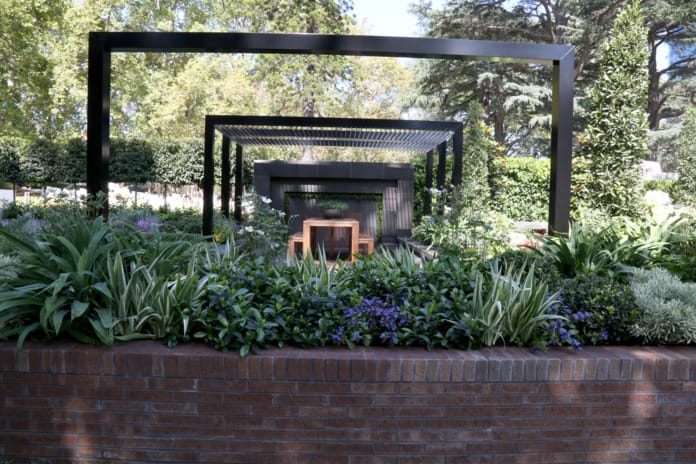 PGH Bricks is used in this Award winning project to bring in warmth and texture to the Greenery Garden Centre.