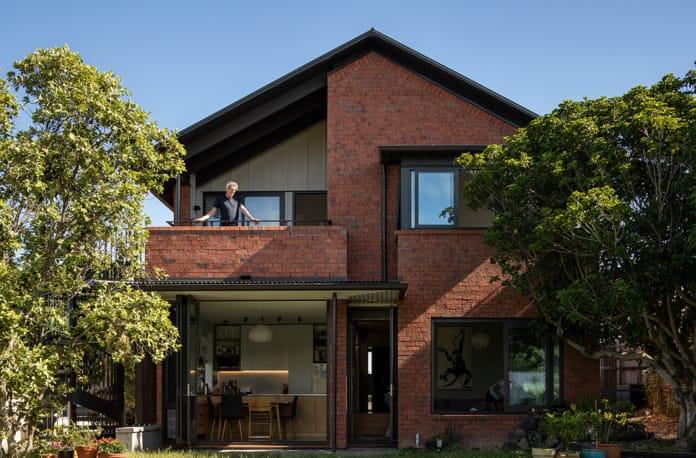 Project Farm House Sils van Bohemen using PGH Gypsy Rose brick from the Essentials range.