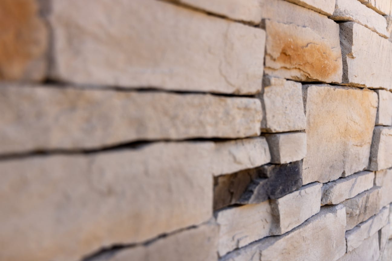 PGH Stone Classic Ledgestone Range in Silver peak installed on a wall