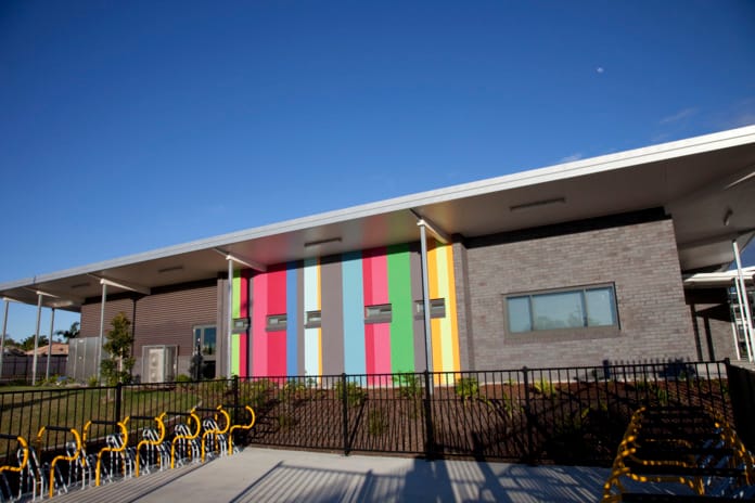 Amberley State School uses PGH Bricks from the Metallic range to showcase a contemporary canvas in the Amberley State School.