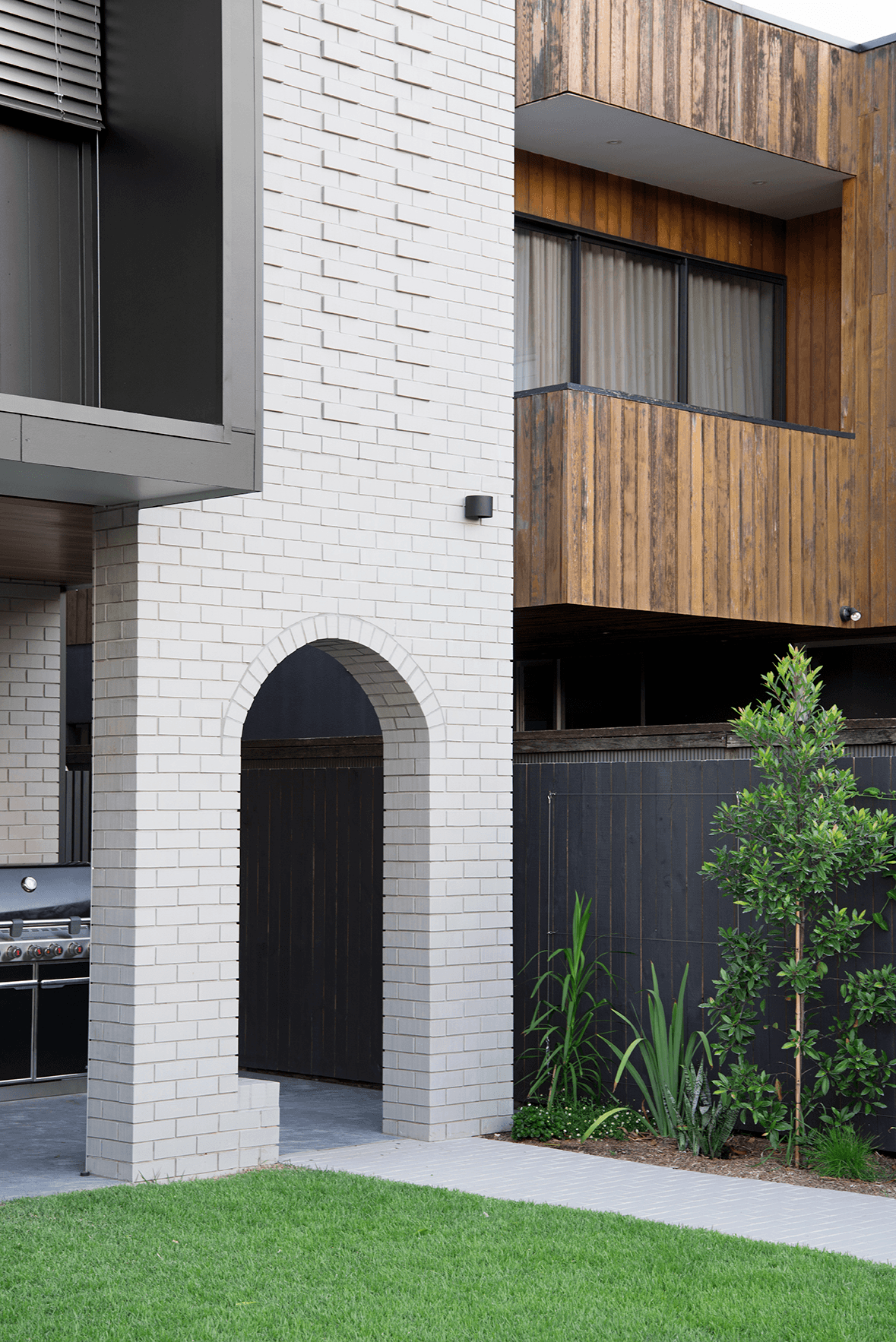 Bold statement brickwork wuing PGH bricks in designer luxury home.