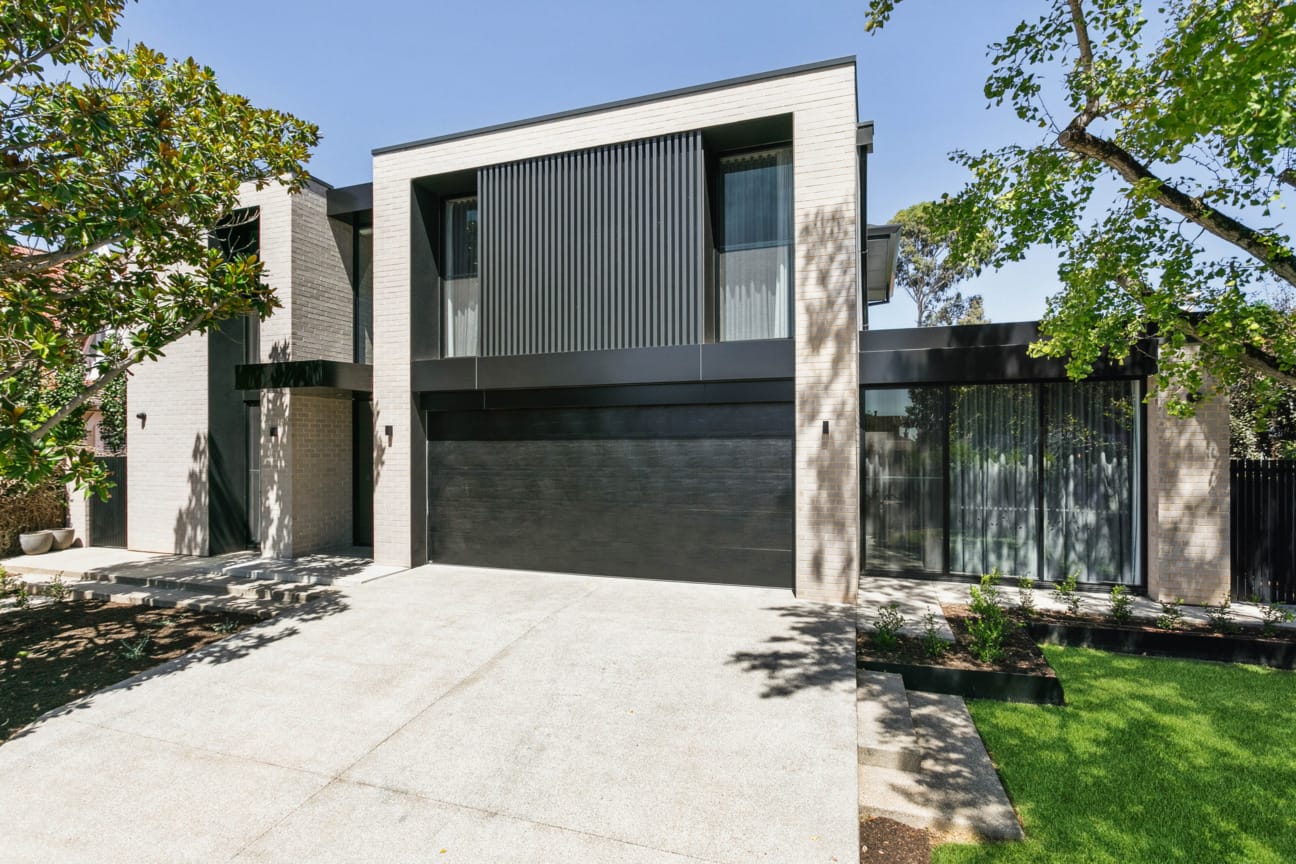 Klemm Homes, Lightning brick, Dark and Stormy PGH range