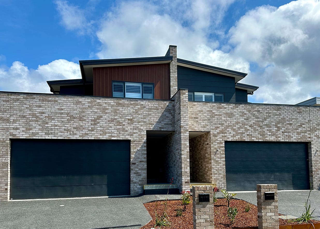 Sea Fossil brick from PGH in shoreline | Marksman Homes