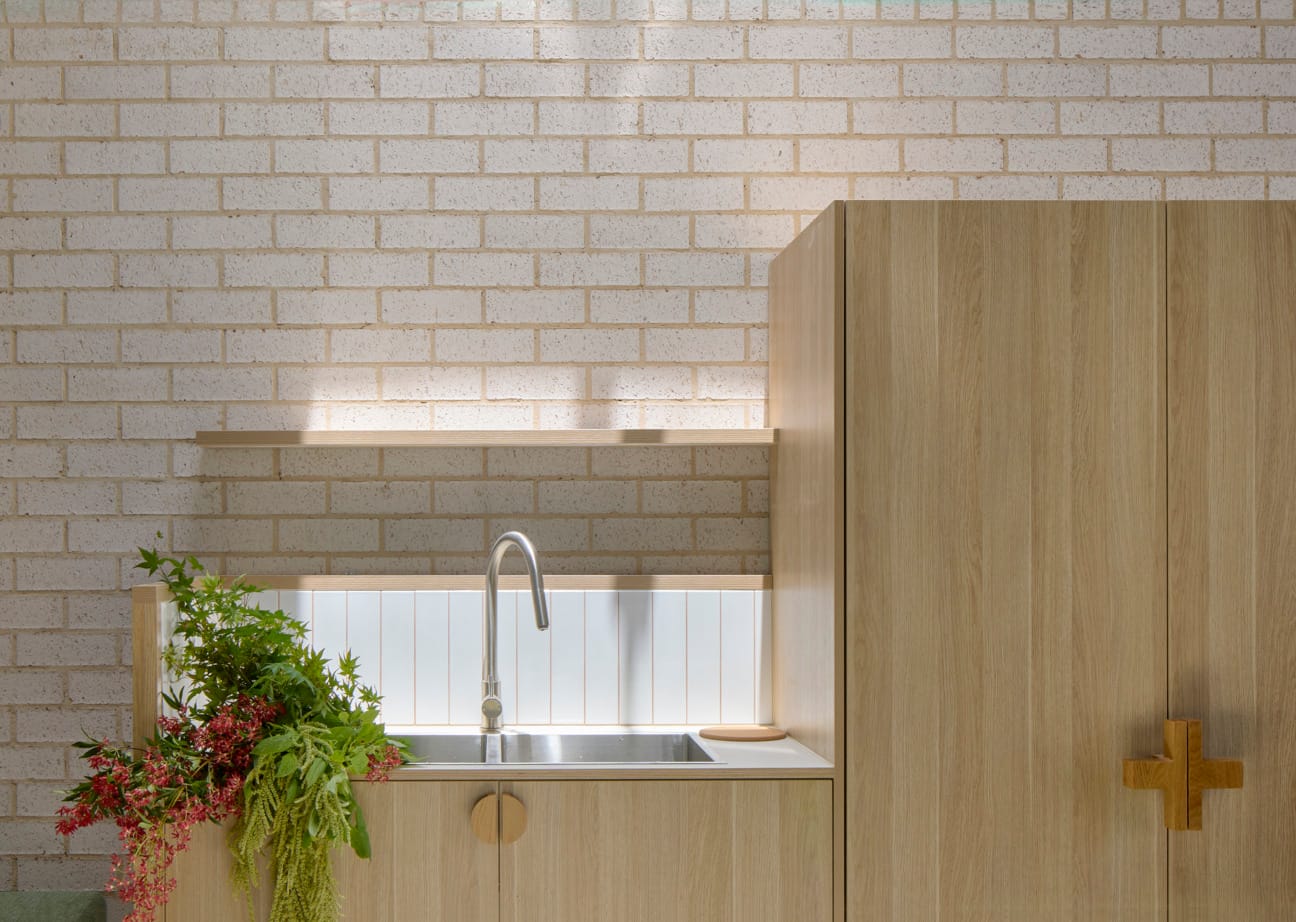 Fresh White brick from PGH in Simply Hamptons