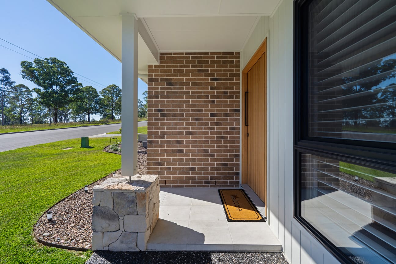 Project: 33 Urara Lane, built by GJ Gardner Taree, featuring Sinai, Desert range bricks on the exterior of a home.