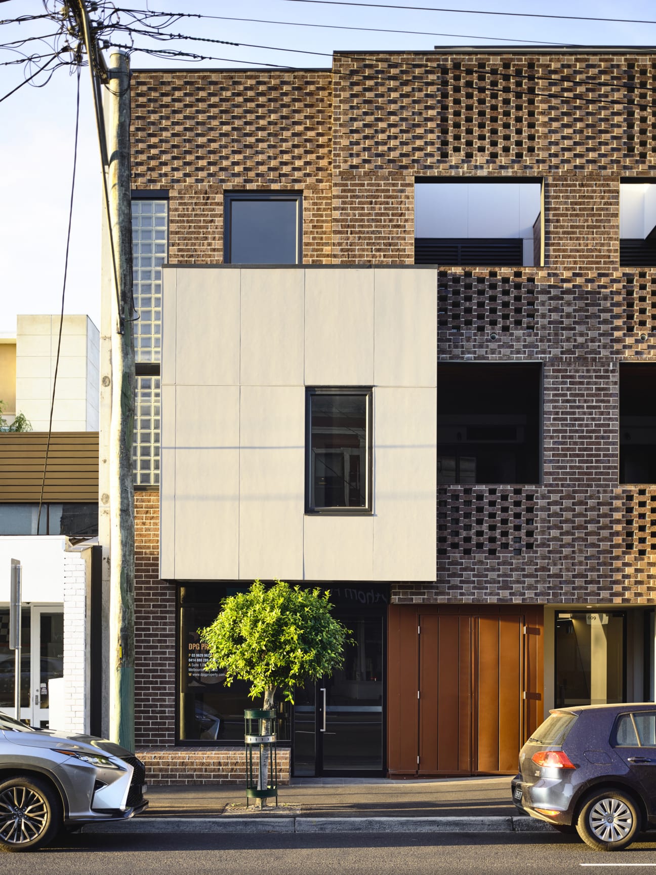 Use of PGH Bricks Eaglethorn on a multi-residential development in Melbourne's Hawthorn.