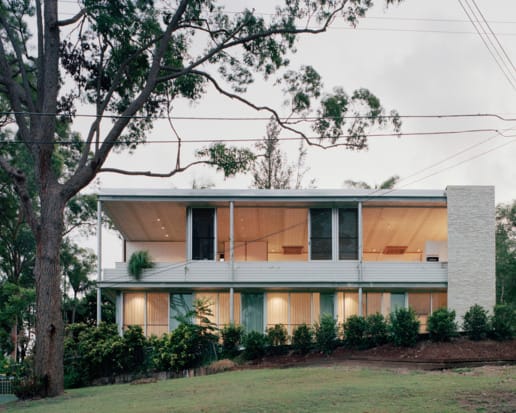 UK architect Peter Besley 's unique approach to brickwork creates a one-of-a-kind family home. The Couldrey House.