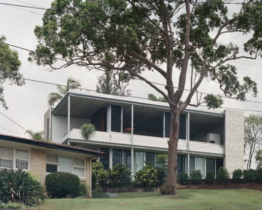 UK architect Peter Besley 's unique approach to brickwork creates a one-of-a-kind family home. The Couldrey House.