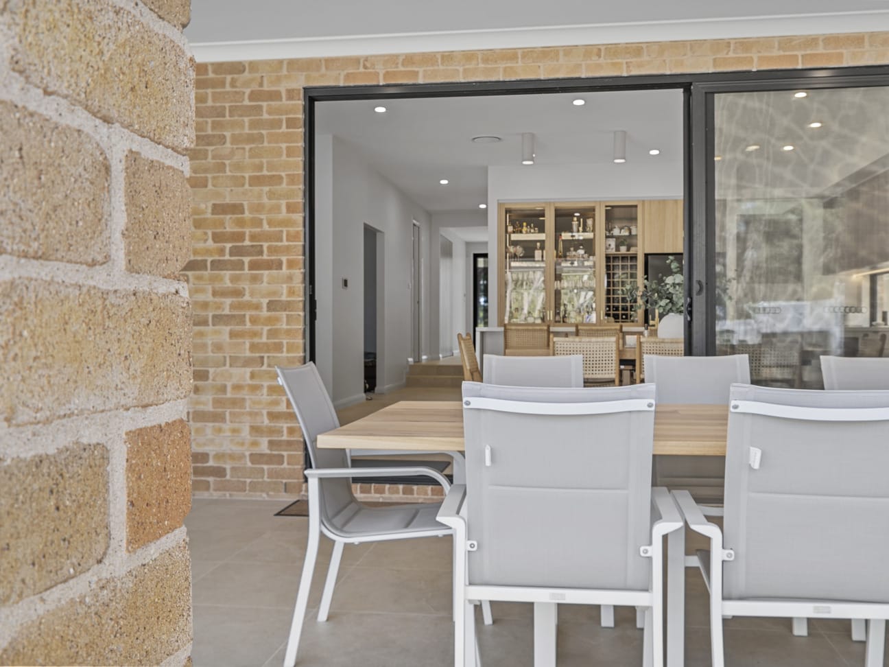 PGH Shoreline Elkhorn bricks used by Casaview Homes